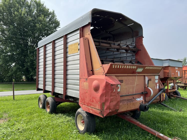 H&S TWIN AUGER FORAGE WAGON