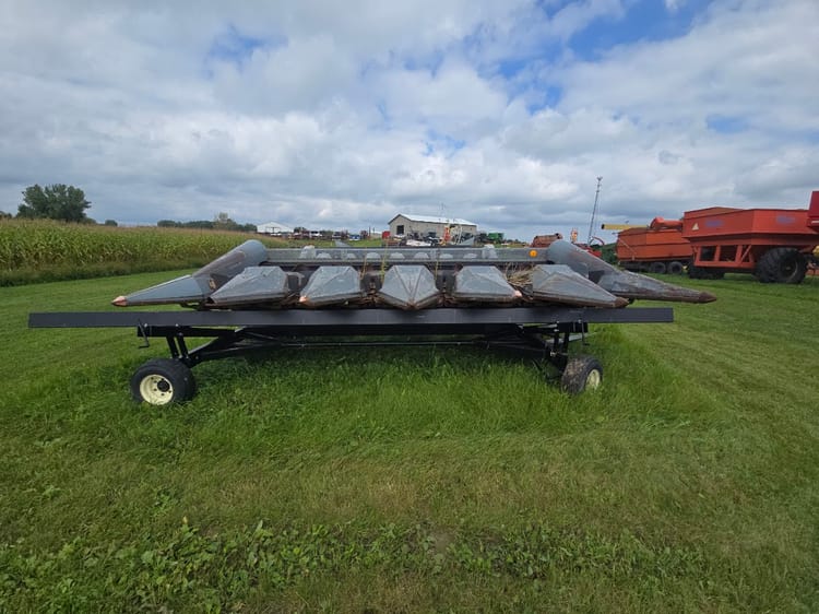 GLEANER 6 ROW 30″ CORN HEAD 630