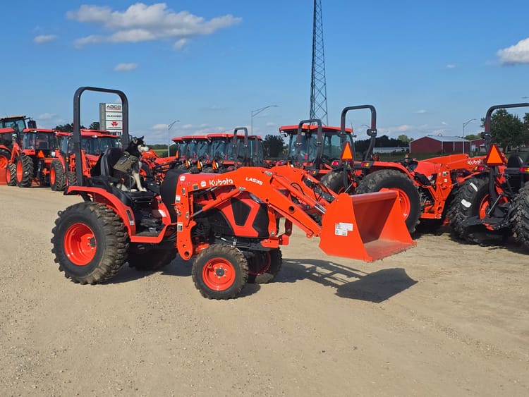 2025 KUBOTA LX2620HSD TRACTOR