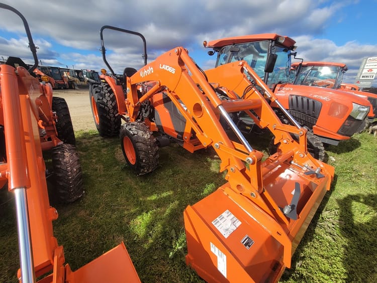 2025 KUBOTA MX6000HST TRACTOR W/Loader
