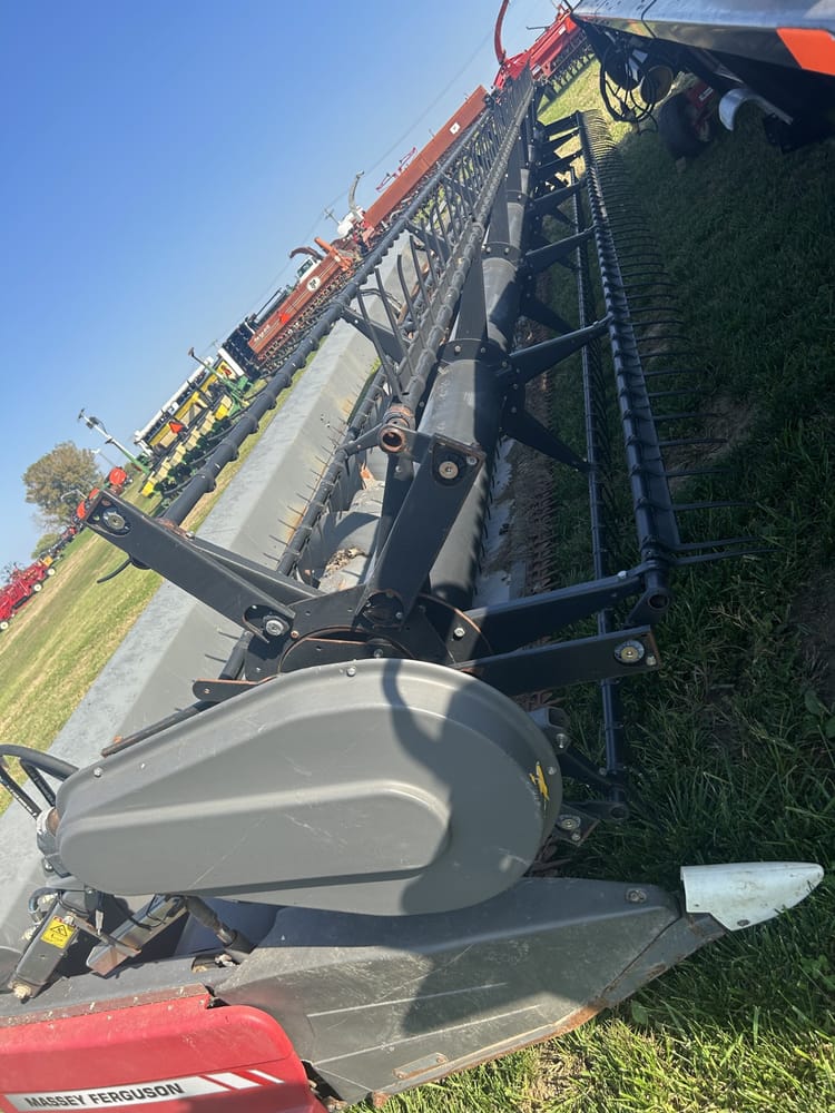 2013 MASSEY FERGUSON 8200 HARVESTER HEAD