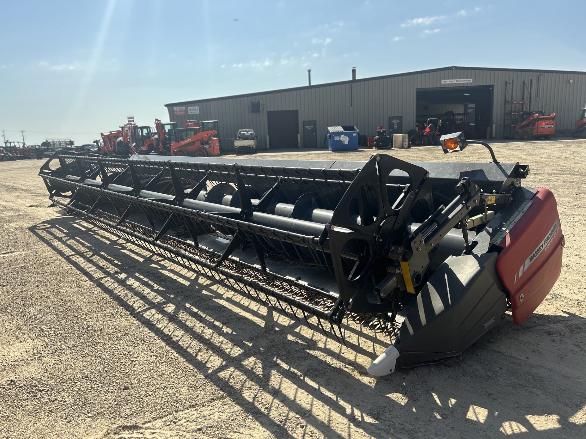 2012 MASSEY FERGUSON 8200-30