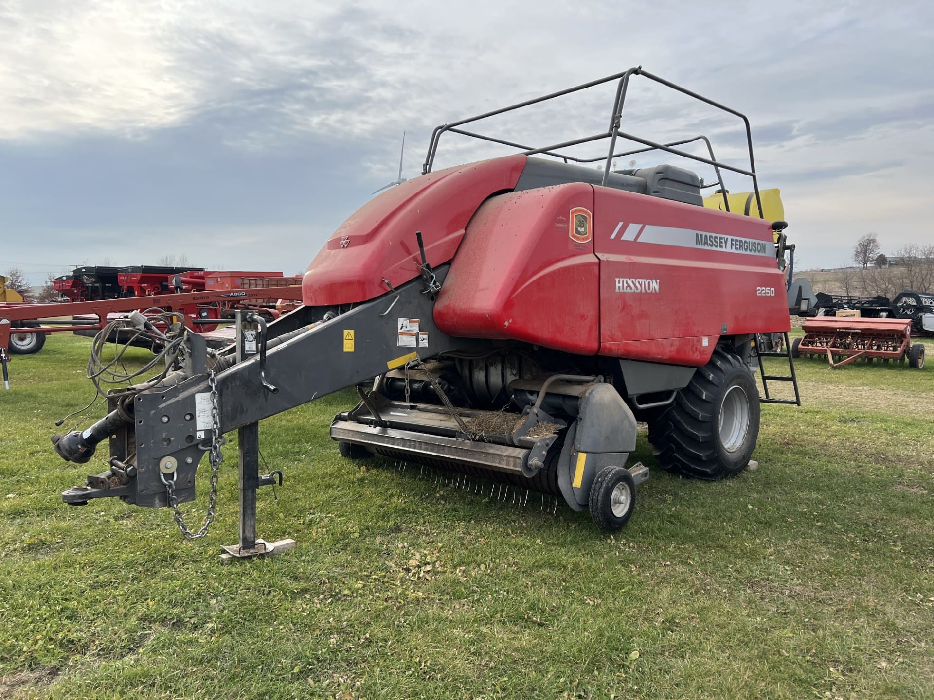 2013 MASSEY FERGUSON MF2250 SQUARE BALER