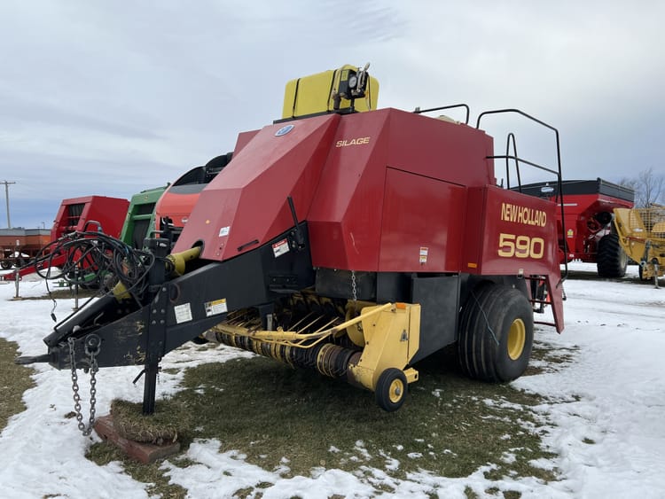 1999 NEW HOLLAND 590 LARGE SQUARE BALER