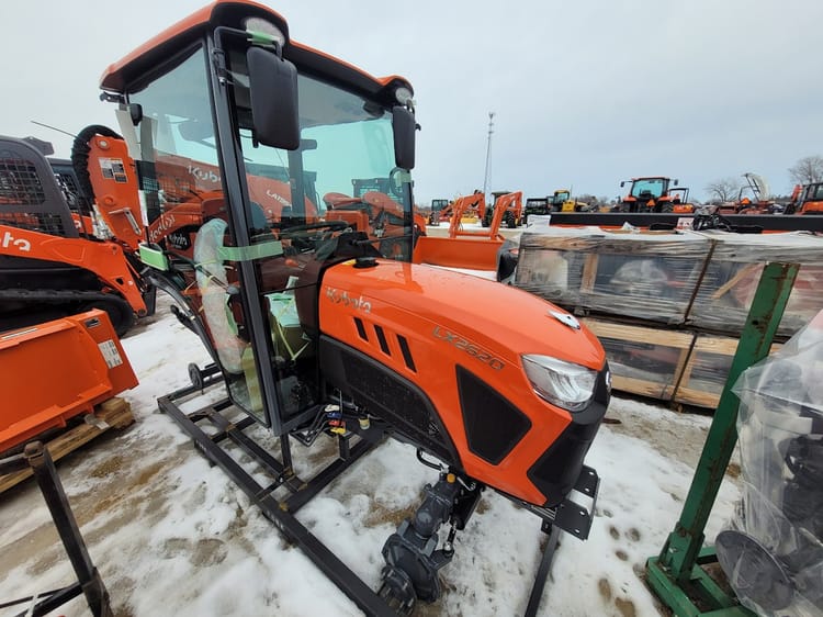 Kubota LX2620HSDC Cab Tractor