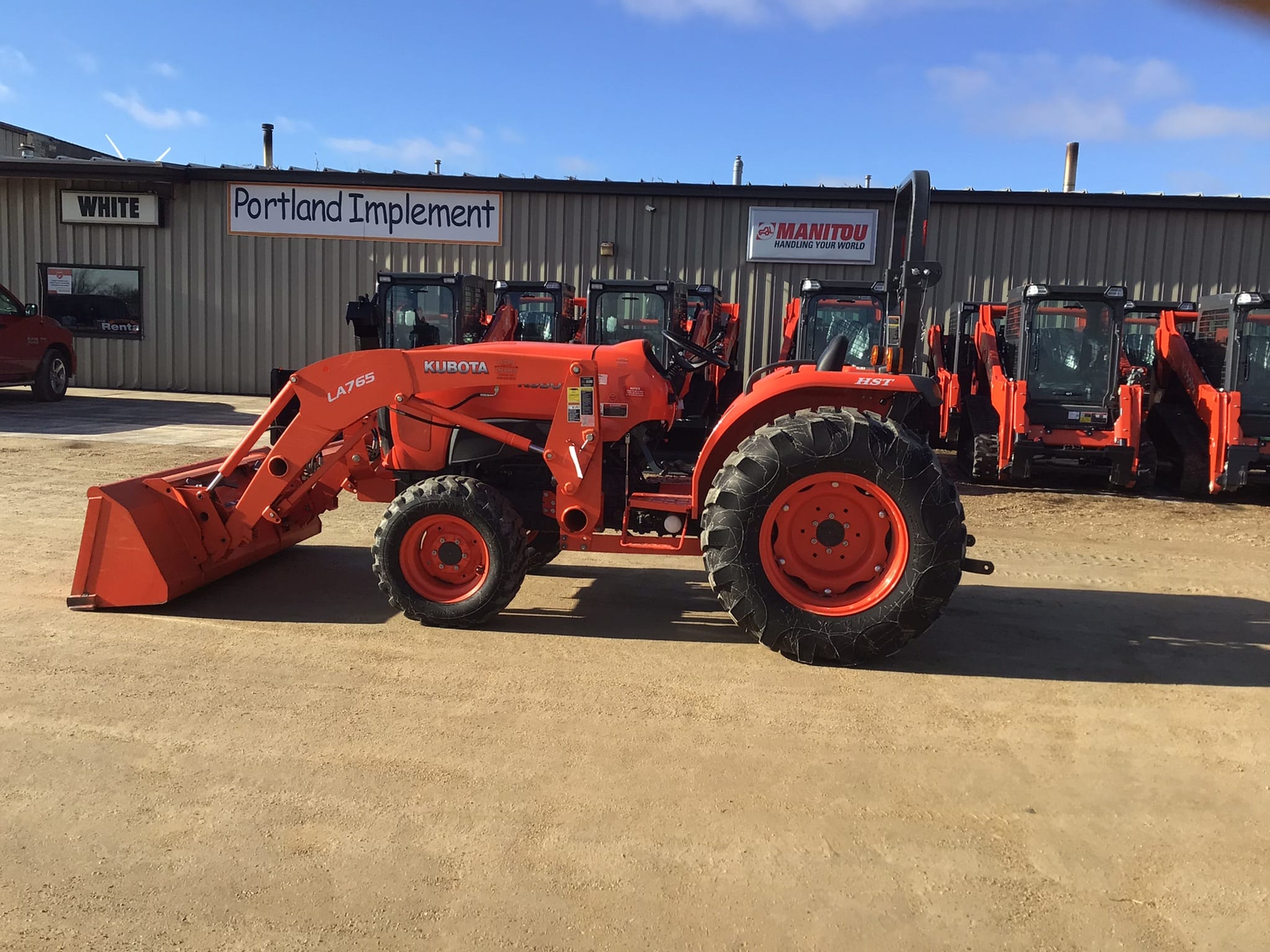 2015 KUBOTA L4701 TRACTOR
