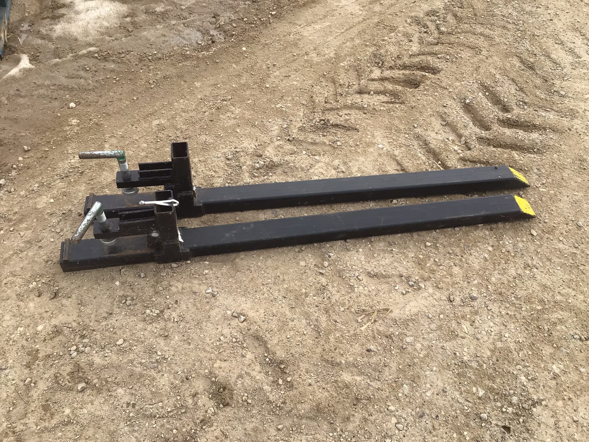 46″ CLAMP ON BUCKET FORKS