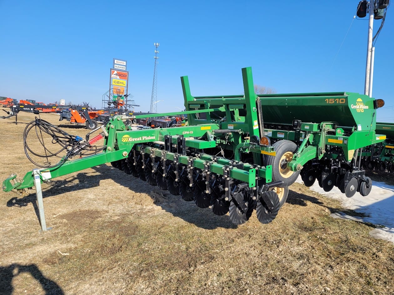 Great Plains 1510-2475 grain drill for sale in Cashton WI at Portland Implement