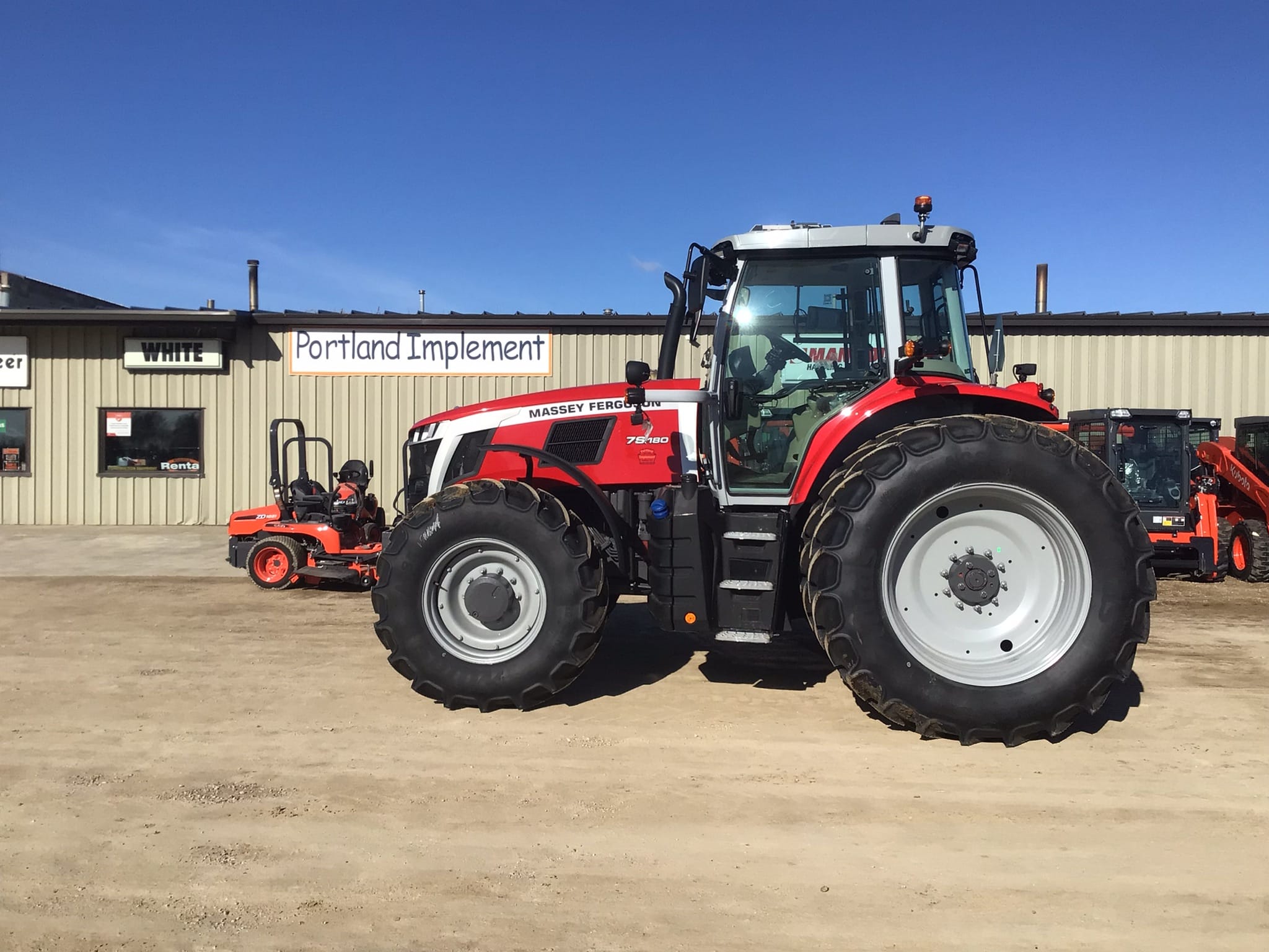 MASSEY FERGUSON MF7S.180 TRACTOR
