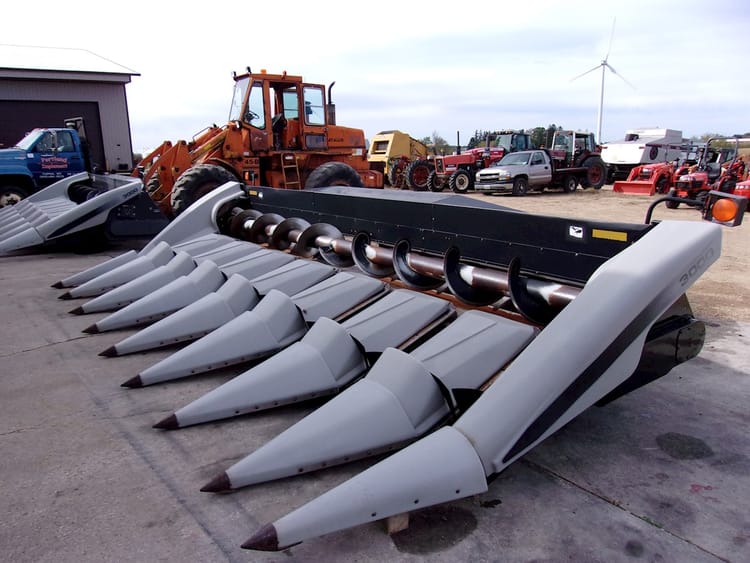 2004 GLEANER 3000  SERIES