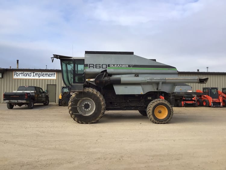 1990 GLEANER R60