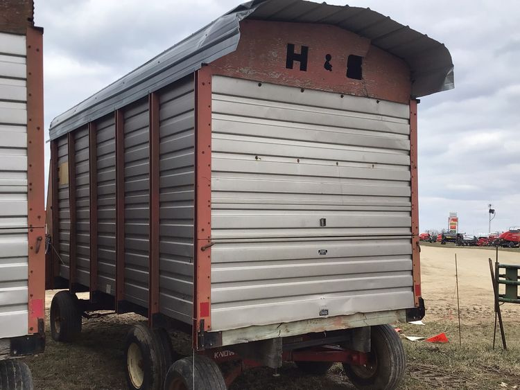 H&S FORAGE BOX 7+4